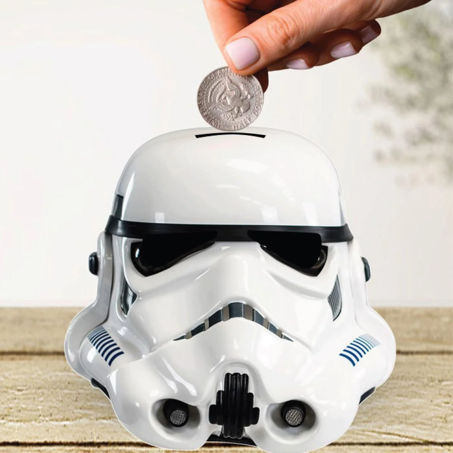 Tirelire originale Stormtrooper au design casque - Coin Bank officiel au look cinématographique - Figurine de collection à économiser - Cadeau pour les fans - Décoration pour chambre ou bureau - Image 6